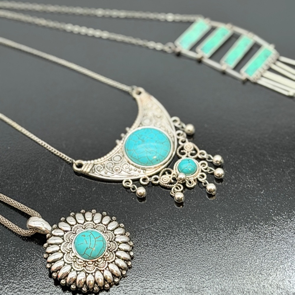 3pc Southwestern Faux Turquoise Silver Tone Necklace Set Boho Crescent Sunburst